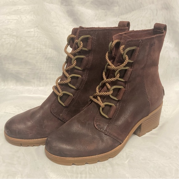 Sorel Cate Lace Up Booties - Picture 1 of 9
